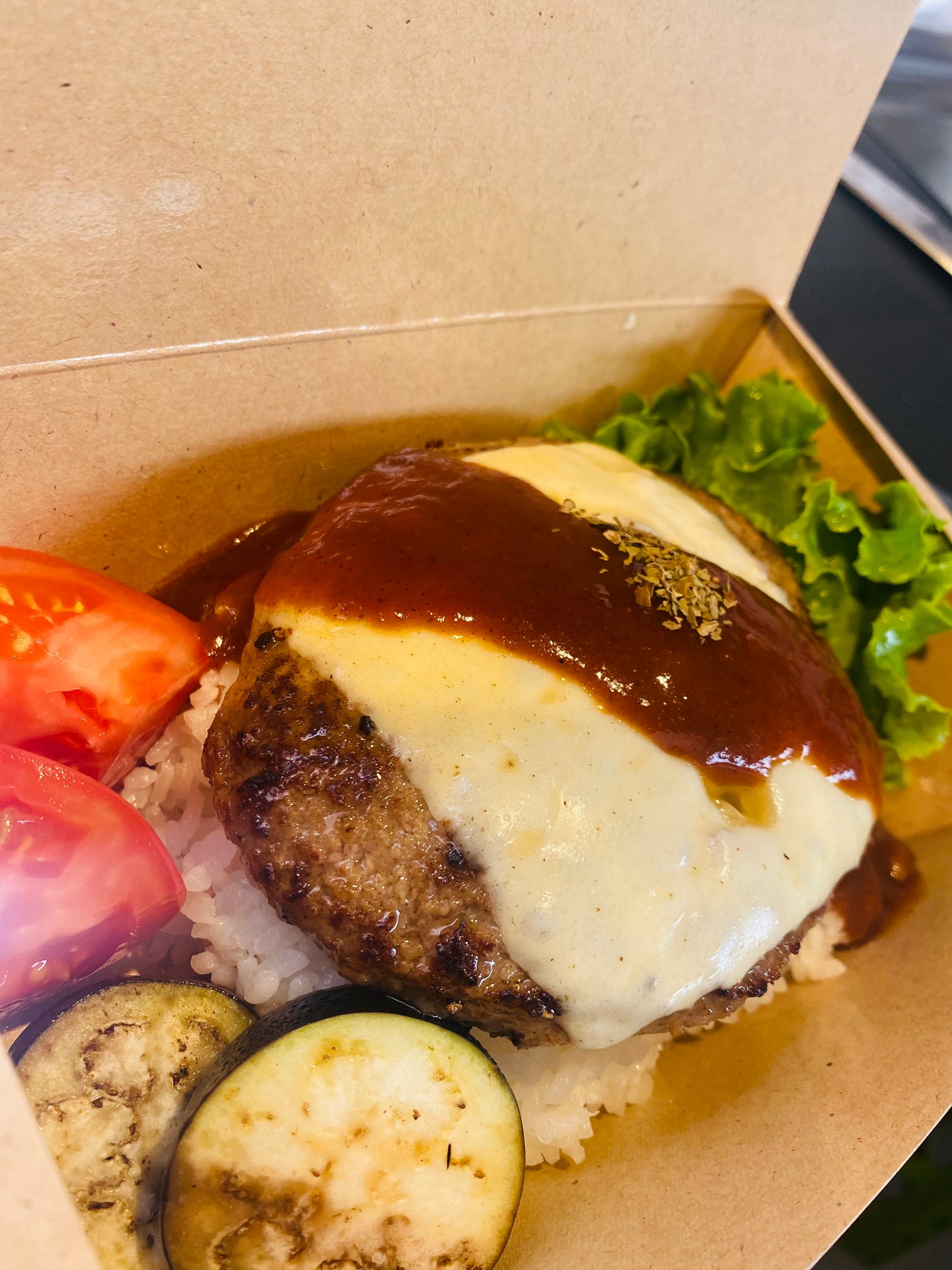エビとハンバーグとタレのSpecial set